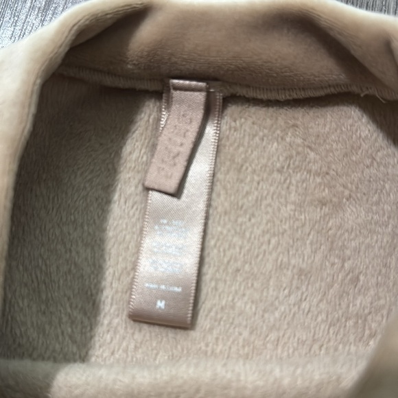 SKIMS Velour Tank Honey M - Picture 4 of 5